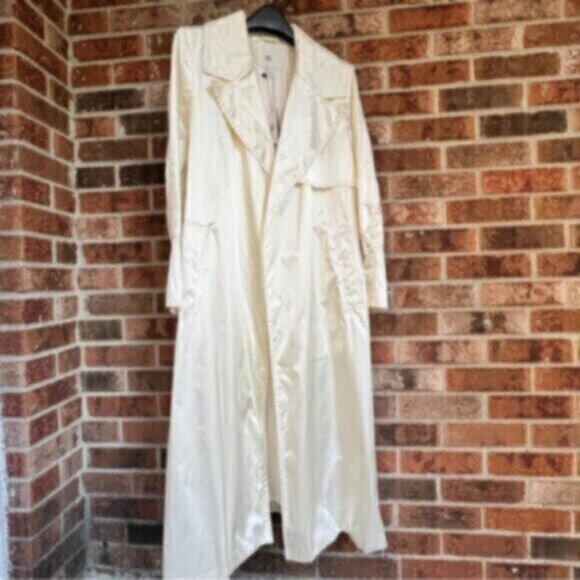 NWT! Banana Republic Maja Satin Trench Coat Iced Vanilla Ivory - Size Petite L - Picture 2 of 16